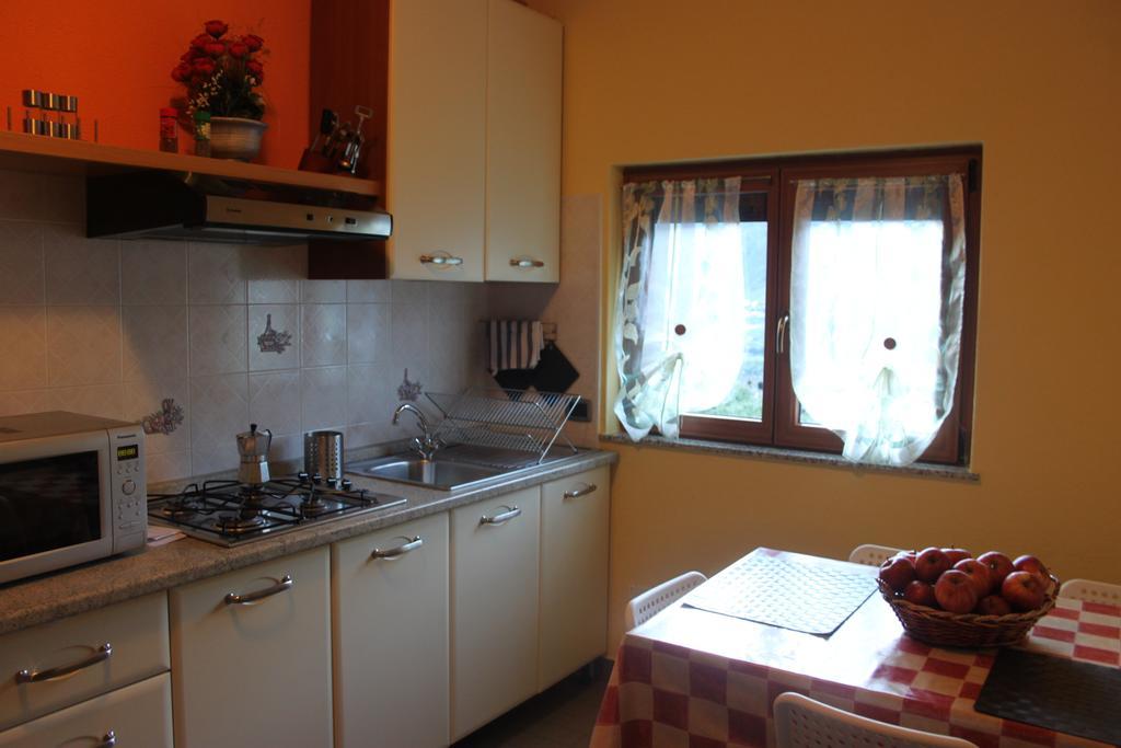 La Madonnina Apartment Villa di Tirano Bilik gambar