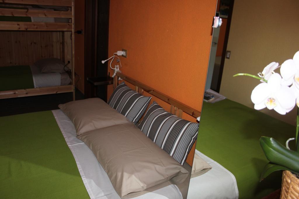 La Madonnina Apartment Villa di Tirano Luaran gambar