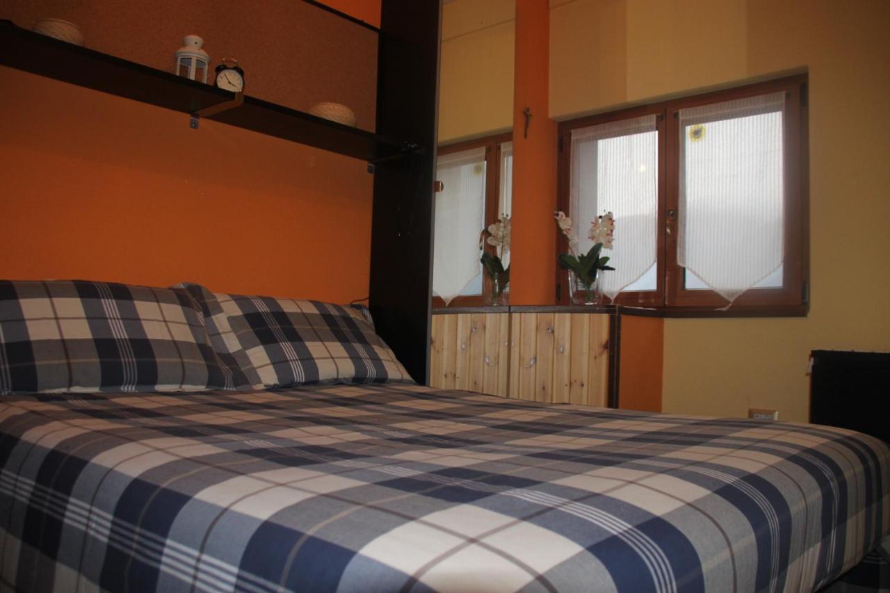 La Madonnina Apartment Villa di Tirano Luaran gambar